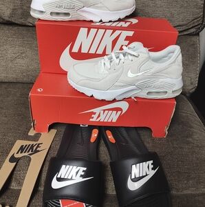 New Nike Air Max and new Nike slides both size 7 new in box without top